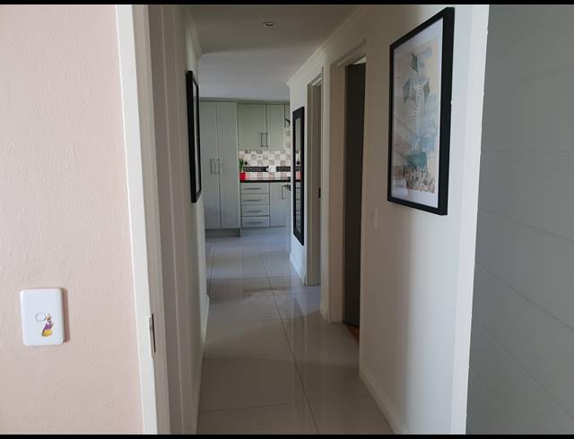 3 BEDROOM APARTMENT TO LET IN JUKSKEI PARK